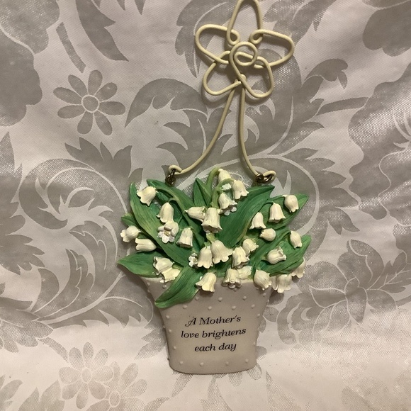 Sheer Inspiration item no 28913 mother decorative lily of the valley flower pot - Picture 1 of 6